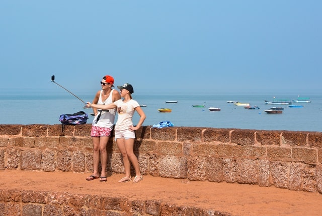 हनीमून के लिए गोवा सिंक्वेरियम बीच की सेर – Sinquerim One Of Top Honeymoon Beaches In Goa In Hindi