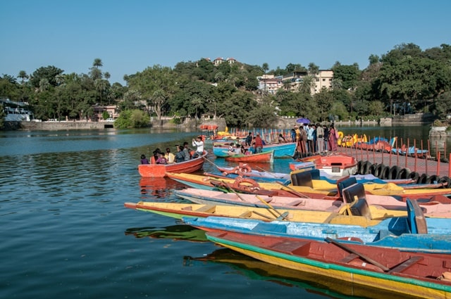 नक्की झील में नौकायन - Boating In Nakki Lake In Hindi