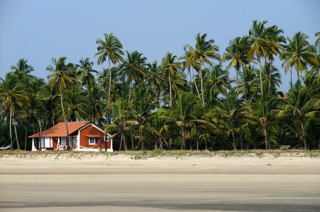पालोलेम बीच हनीमून/ नाईट लाइफ का हॉट डेस्टिनेशन - Palolem Beach For Honeymoon/ Nightlife In Beach In Goa In Hindi