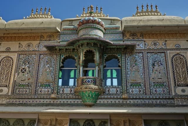 सिटी पैलेस जाने से पहले जान लें बातें - Things To Know Before Visit City Palace Udaipur In Hindi