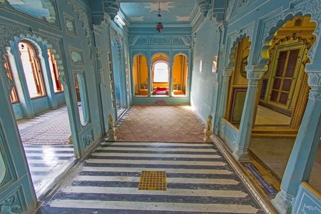 सिटी पैलेस संग्रहालय – Museum City Palace Udaipur In Hindi