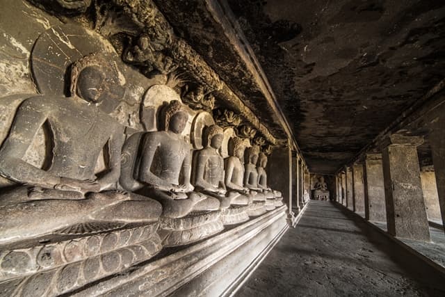 अजंता की गुफा का इतिहास - Ajanta Caves History Who Built In Hindi