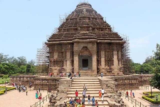 कोणार्क सूर्य मंदिर कैसे पहुंचें - How To Reach Konark Sun Temple In Hindi
