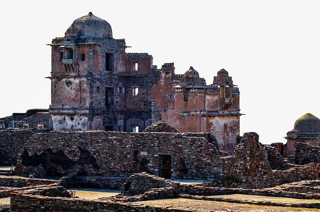 राजस्थान की सबसे डरावनी जगह राणा कुम्भ महल - Rana Kumbha Palace Bhutiya Mahal In Rajasthan In Hindi
