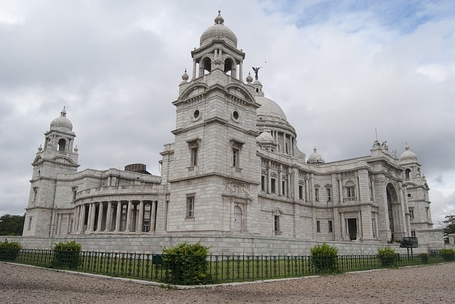विक्टोरिया मेमोरियल किसने और क्यों बनवाया - Who Built Victoria Memorial And Why In Hindi