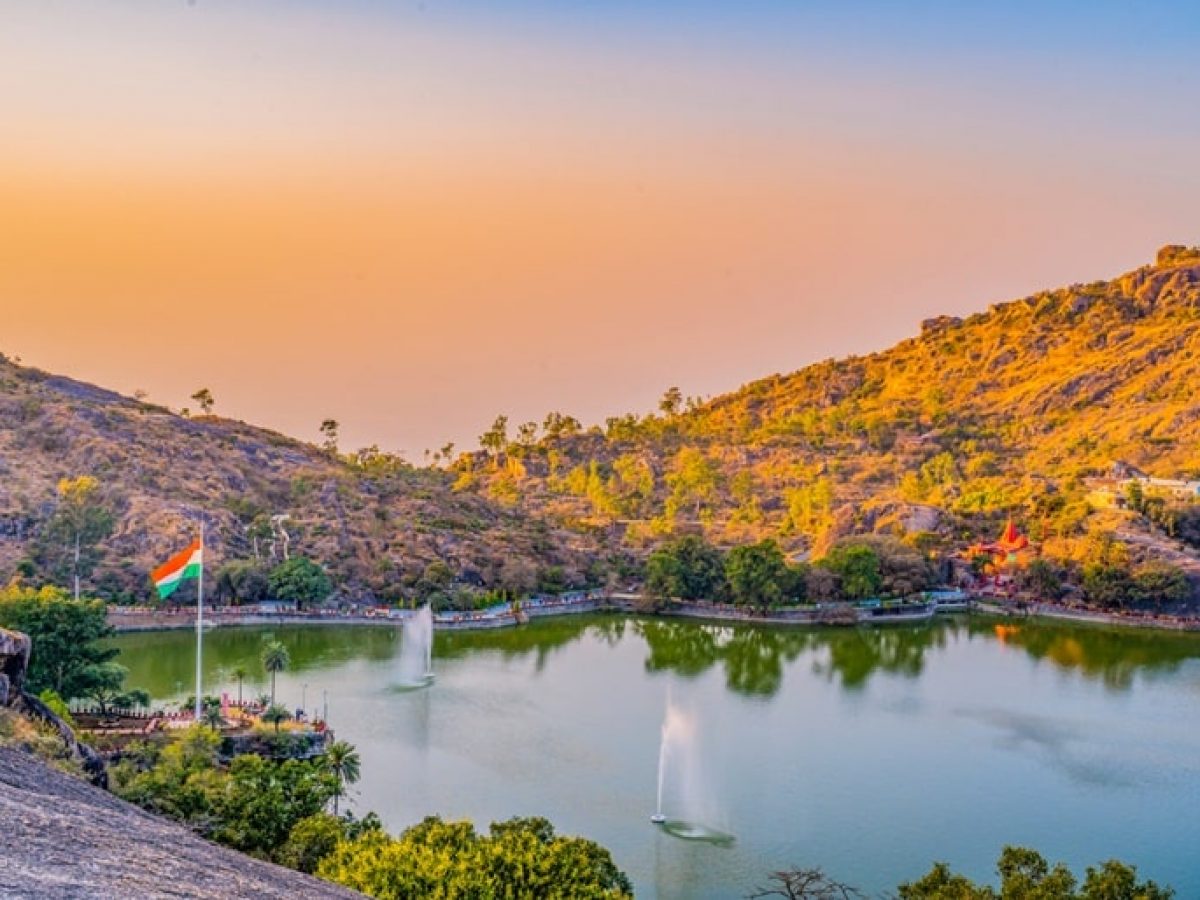 माउंट आबू पर्यटन स्थल की पूरी जानकारी – Best Places To Visit In Mount Abu  In Hindi - Holidayrider.Com