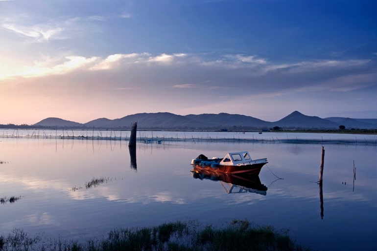 चिल्का झील घूमने की पूरी जानकारी - Chilika Salt Water Lake In Hindi