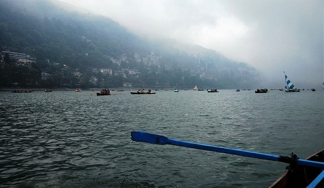 नैनी झील नैनीताल का मुख्य पर्यटन स्थल - Naini Lake Nainital In Hindi