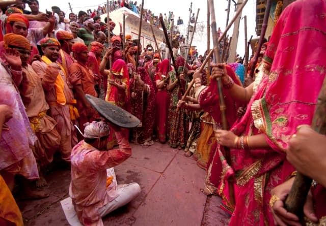 नंदगांव में होली कैसे मनाते हैं - Celebrate Holi In Nandgaon In Hindi