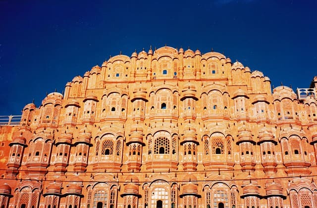 भारत में दर्शनीय स्थल हवा महल - Hawa Mahal Tourist Places In India In Hindi