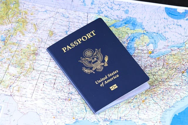 यूएस जाने के लिए वीजा के नियम - Visa For US In Hindi