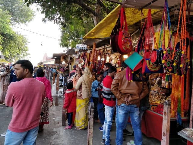गोडोवालिया मार्केट वाराणसी - Godowlia Market Varanasi In Hindi