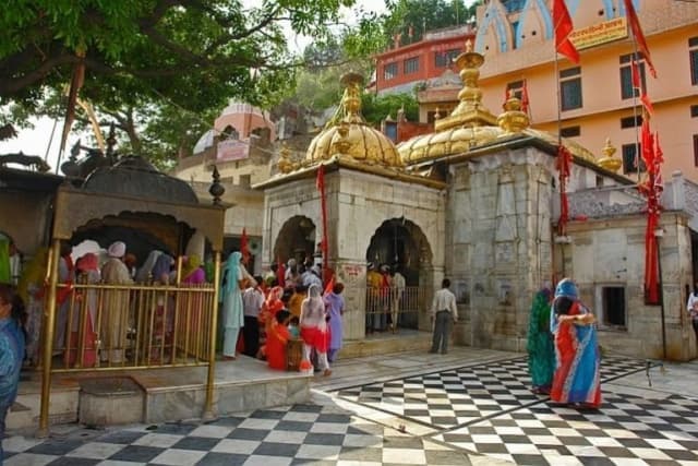 ज्वालामुखी देवी मंदिर धर्मशाला - Jwalamukhi Devi Temple Dharamshala In Hindi