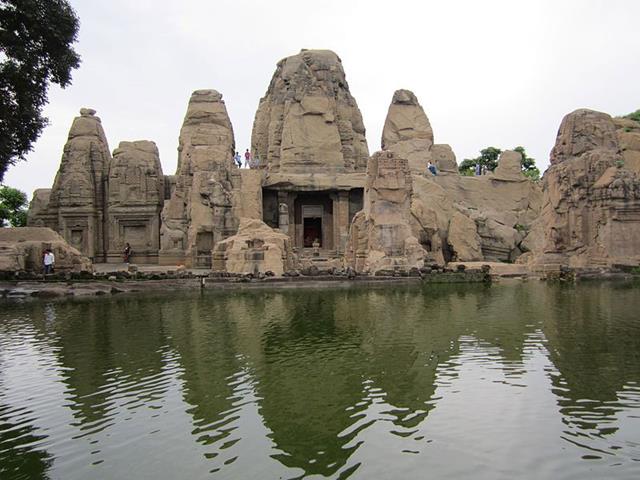 मसरूर रॉक कट मंदिर, धर्मशाला- Masroor Rock Cut Temple Dharamshala In Hindi