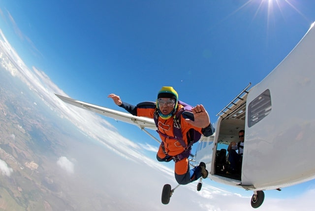 डीसा गुजरात स्काईडाइविंग - Deesa Gujarat Skydiving In Hindi