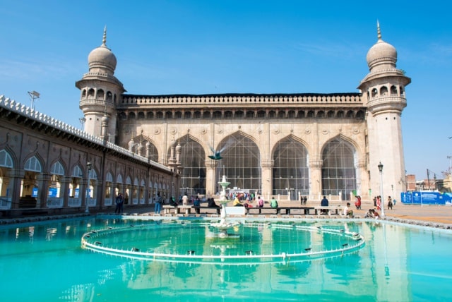 हैदराबाद पर्यटन स्थल मक्का मस्जिद - Mecca Masjid Hyderabad Tourist Places In Hindi