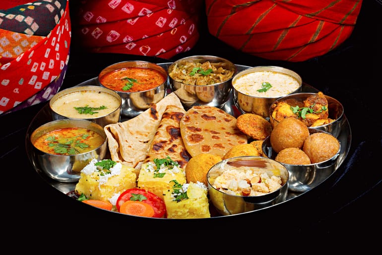 जंतर मंतर के पास खाना - Local Food At Jantar Mantar In Hindi
