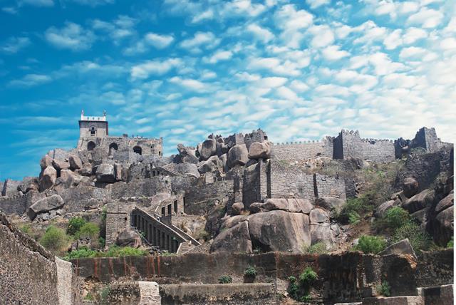 हैदराबाद का पर्यटन स्थल गोलकोंडा फोर्ट - Golconda Fort In Hyderabad In Hindi