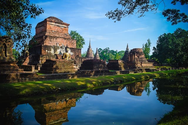 थाईलैंड में देखने लायक जगह सुखोथाई ऐतिहासिक पार्क – Thailand Attractions Sukhothai Historical Park In Hindi