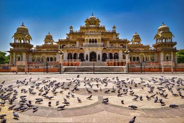 जयपुर शहर के प्रमुख दर्शनीय स्थल अल्बर्ट हॉल संग्रहालय – Places To Visit In Jaipur Albert Hall Museum In Hindi