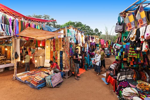 गोवा के मापुसा में फ्राइडे बाजार - Friday Bazaar Of Mapusa Goa In Hindi