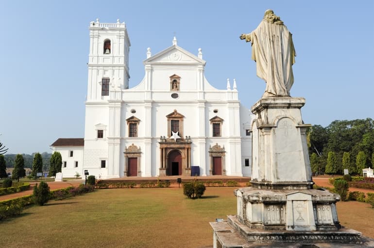 से कैथेड्रल चर्च गोवा घूमने की जानकारी - Se Cathedral Church Goa In Hindi