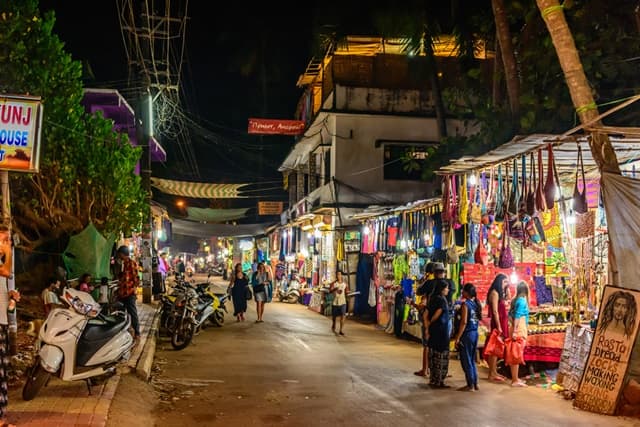 मैकेकी नाइट बाजार गोवा - Mackie's Night Bazaar In Hindi