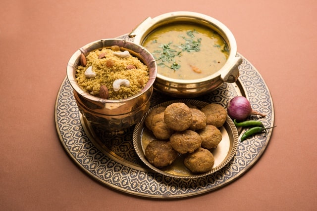 उदयपुर में प्रसिद्ध भोजन- Famous Food In Udaipur In Hindi