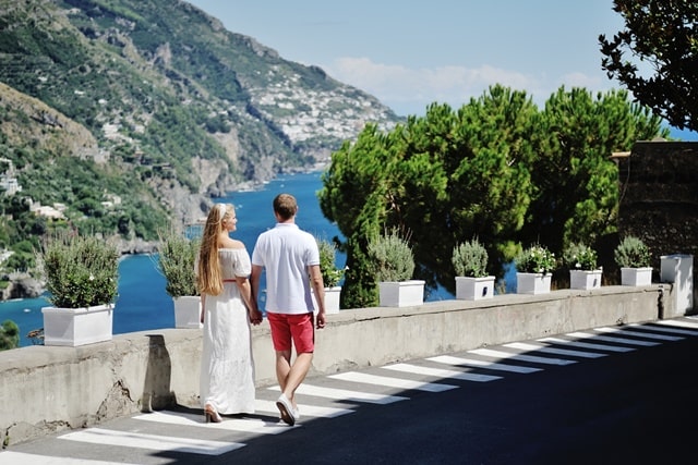 अमाल्फी तट इटली बेस्ट हनीमून स्पॉट फॉर कपल इन द वर्ल्ड - Amalfi Coast Italy Best Honeymoon Spot For Couples In World In Hindi
