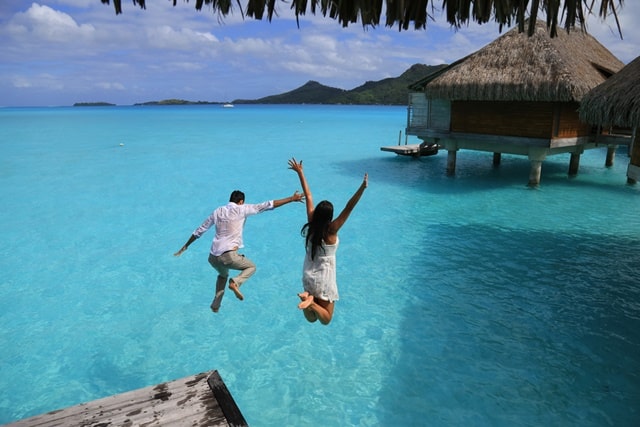 बोरा बोरा बेस्ट हनीमून स्पॉट फॉर कपल इन द वर्ल्ड - Bora Bora Best Honeymoon Spot For Couples In World In Hindi