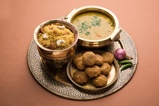 बीकानेर का प्रसिद्ध भोजन - Famous Food Of Bikaner In Hindi