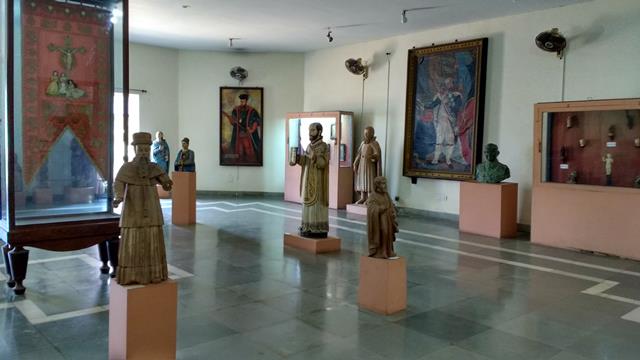 गोवा स्टेट म्यूजियम में कलाकृति - Goa State Museum Art In Hindi