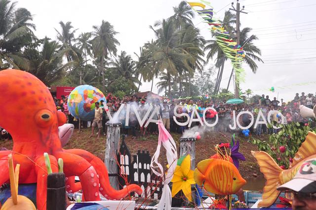 साओ जोआओ फेस्टिवल गोवा का प्रसिद्ध उत्सव - Sao Joao Goa Ke Tyohar In Hindi