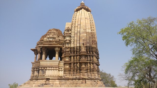 दतिया के प्रसिद्ध टेम्पल चतुर्भुज मंदिर – Datia Ke Famous Temple Chaturbhuj Temple In Hindi