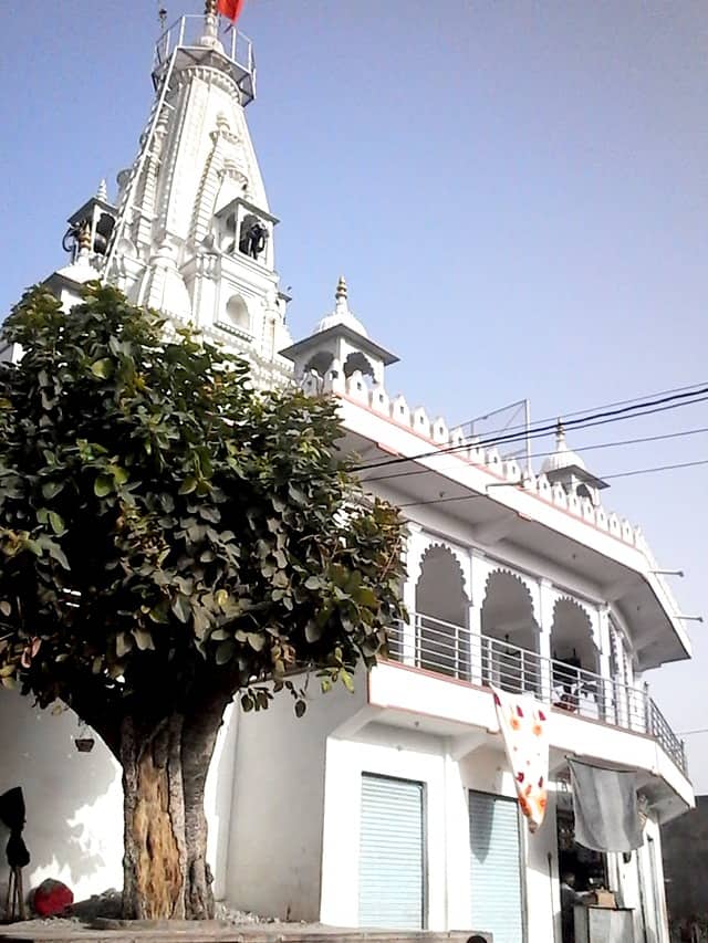 भीलबाड़ा का फेमस श्री चारभुजा नाथ मंदिर - Bhilwara Ka Famous Shri Charbhujanath Mandir In Hindi