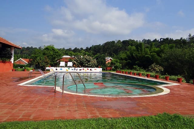 दमन में घूमने लायक जगह मिरासोल लेक गार्डन - Daman Ki Ghumne Layak Jagah Mirasol Lake Resort In Hindi