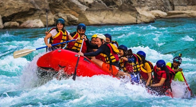 गुवाहाटी में करने के लिए राफ्टिंग – Things To Do In Guwahati Rafting In Kameng River In Hindi