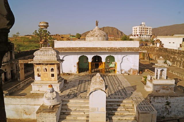 पुष्कर तीर्थ यात्रा में जरुर जाए वराह मंदिर – Pushkar Teerth Yatra Me Jarur Jaye Varaha Temple In Hindi