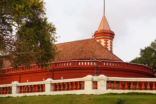तिरुवनंतपुरम घूमने लायक जगह कनककुन्नू पैलेस - Trivandrum Ghumne Layak Jagah Kanakakunnu Palace In Hindi
