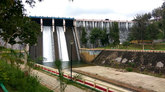त्रिवेंद्रम का मशहूर दर्शनीय स्थल नेयार बांध और वन्यजीव अभयारण्य - Trivandrum Ka Mashoor Darshaniya Sthal Neyyar Dam And Wildlife Sanctuary In Hindi