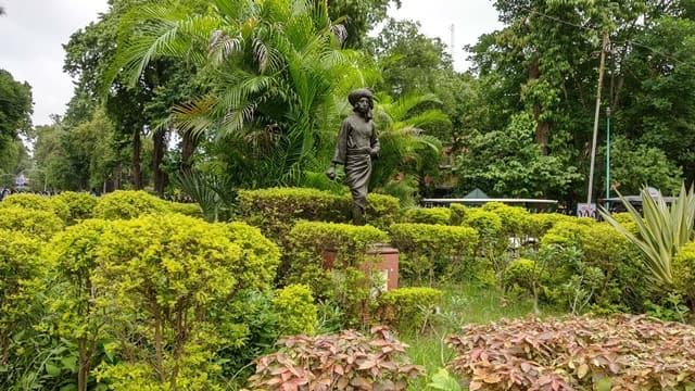 वडोदरा दर्शनीय स्थल सयाजी गार्डन - Vadodara Darshaniya Sthal Sayaji Garden In Hindi