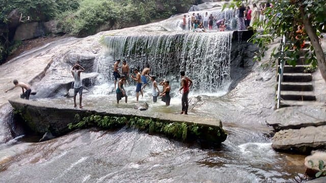 कोयम्बटूर में देखने वाली जगह सिरुवानी झरना और बांध - Coimbatore Mein Dekhne Vali Jagah Siruvani Falls And Dam In Hindi