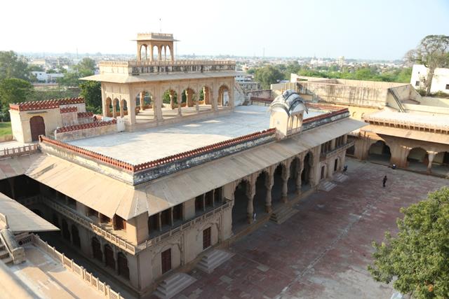 लोहागढ़ किला किसने बनवाया था – Who Bulit The Lohagarh Fort Bharatpur In Hindi
