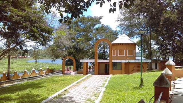 त्रिवेंद्रम का खूबसूरत पर्यटन स्थल अककुलम झील - Thiruvananthapuram Ka Khubsoorat Paryatan Sthal Akkulam Lake In Hindi