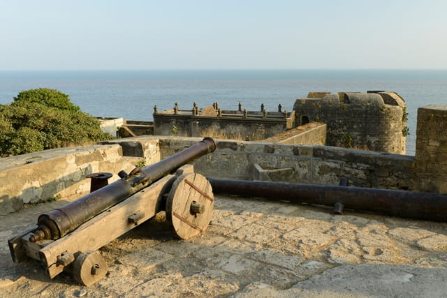 मोती दमन किला दमन पर्यटन स्थल - Moti Daman Fort Daman Paryatan Sthal In Hindi