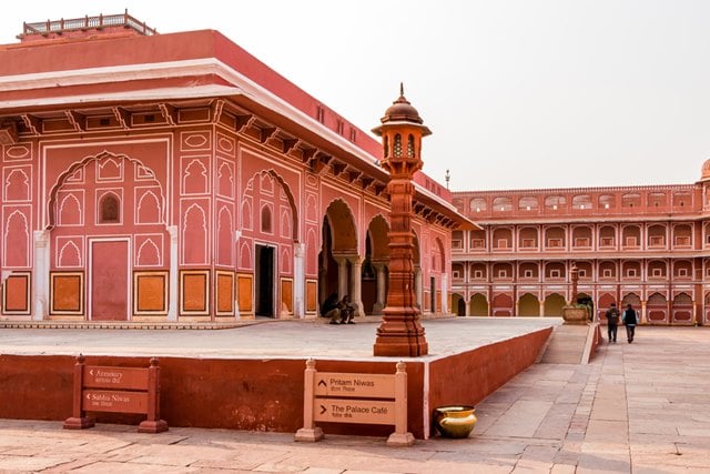 जयपुर सिटी पैलेस हिस्ट्री - City Palace Jaipur Ki History In Hindi