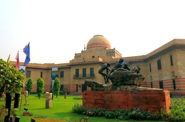 दिल्ली की नेशनल गैलरी ऑफ़ मॉडर्न आर्ट गैलरी - National Gallery Of Modern Art Delhi Tourist Spot In Hindi