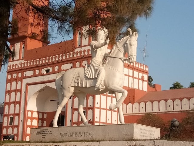 लुधियाना में घूमने लायक जगह लोधी किला - Ludhiana Me Ghumne Layak Jagah Lodhi Fort In Hindi