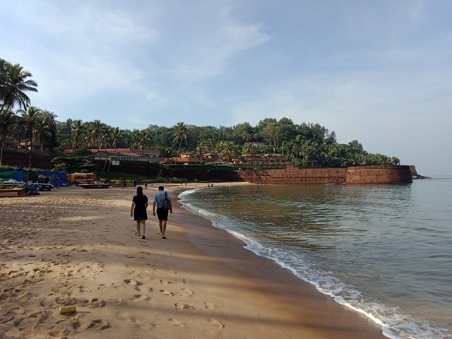 सिंक्वेरिम बीच के पास क्या क्या कर सकते हैं - Things To Do Around Sinquerim Beach Goa In Hindi