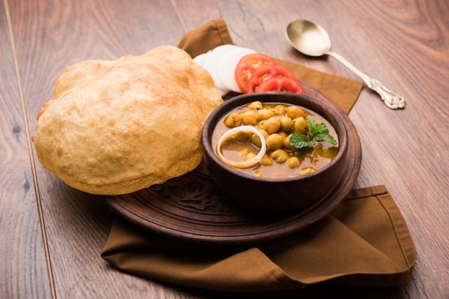 वृंदावन में स्थानीय भोजन और रेस्तरां-Local Food And Restaurants In Vrindavan In Hindi